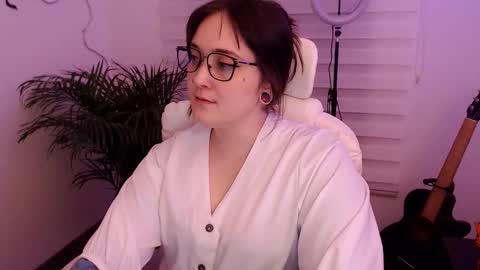 Snapshot of fallenag__ chatting on 12/21/25, 12:51 OF fallenag 1 online show from 12/21/25, 12:51