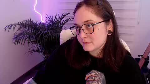 Snapshot of fallenag__ chatting on 03/09/26, 11:42 OF fallenag 1 online show from 03/09/26, 11:42