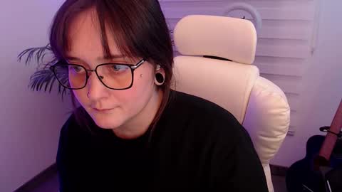 Snapshot of fallenag__ chatting on 03/25/26, 01:33 OF fallenag 1 online show from 03/25/26, 01:33