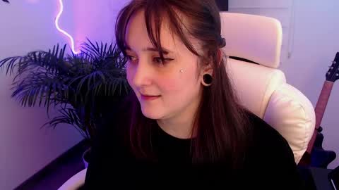 Snapshot of fallenag__ chatting on 04/10/26, 02:06 OF fallenag 1 online show from 04/10/26, 02:06