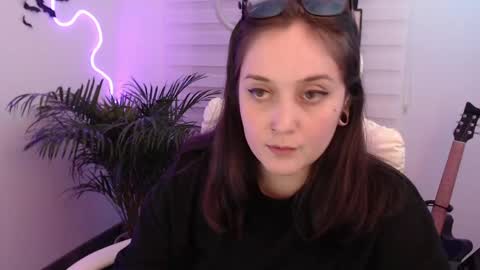 Snapshot of fallenag__ chatting on 04/19/26, 02:11 OF fallenag 1 online show from 04/19/26, 02:11