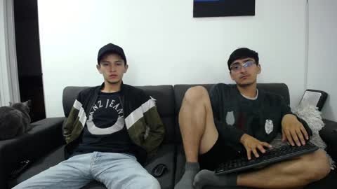 Snapshot of fallgays chatting on 01/09/25, 02:54 FallGays online show from 01/09/25, 02:54