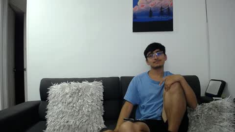 Snapshot of fallgays chatting on 01/17/25, 03:45 FallGays online show from 01/17/25, 03:45