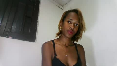 Snapshot of fallinah01 chatting on 07/21/26, 04:59 fallinah01 online show from 07/21/26, 04:59