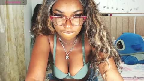 Snapshot of fallonsweett chatting on 03/31/26, 04:51 fallonsweett online show from 03/31/26, 04:51