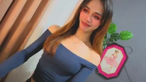 Snapshot of familystroke_twinny8 chatting on 11/04/25, 12:26 Alexandra x Alexandro online show from 11/04/25, 12:26