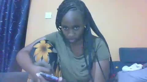 Snapshot of famous_bear chatting on 02/22/26, 02:37 famous_bear online show from 02/22/26, 02:37