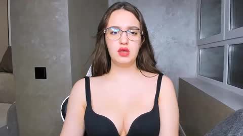 Snapshot of fancy_bunny chatting on 02/04/25, 02:53 fancy bunny online show from 02/04/25, 02:53