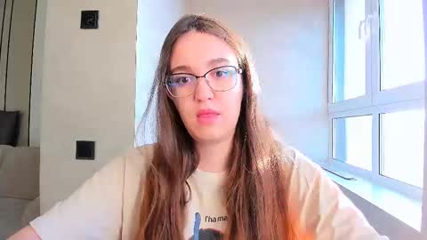 Snapshot of fancy_bunny chatting on 02/12/25, 12:22 fancy bunny online show from 02/12/25, 12:22