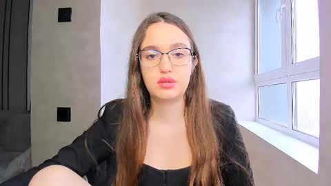 Snapshot of fancy_bunny chatting on 03/05/25, 10:00 fancy bunny online show from 03/05/25, 10:00