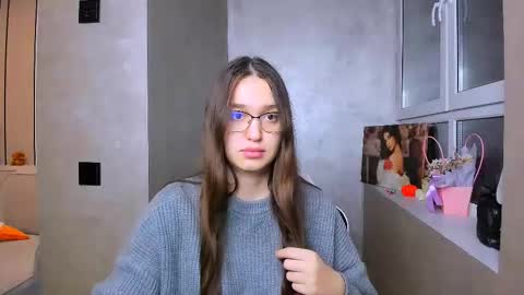 Snapshot of fancy_bunny chatting on 03/06/26, 02:57 fancy bunny online show from 03/06/26, 02:57