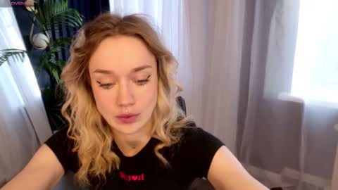 fancyamelia online show from 10/21/25, 12:50