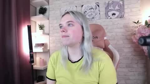 Bella online show from 11/11/25, 09:42