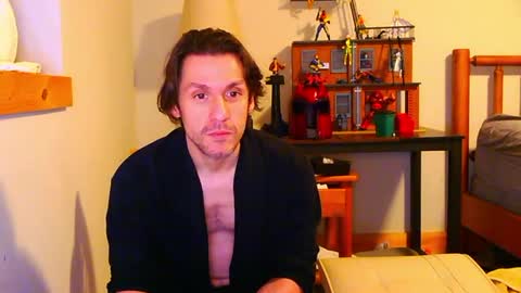 Snapshot of fanfriction chatting on 12/13/24, 02:49 Fan Friction online show from 12/13/24, 02:49