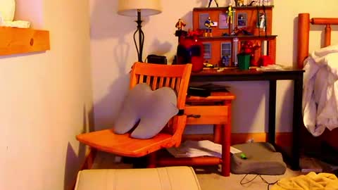 Snapshot of fanfriction chatting on 12/14/24, 08:56 Fan Friction online show from 12/14/24, 08:56