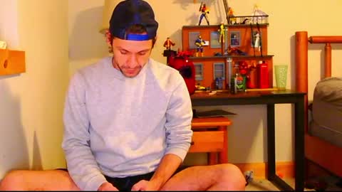 Snapshot of fanfriction chatting on 12/20/24, 01:25 Fan Friction online show from 12/20/24, 01:25