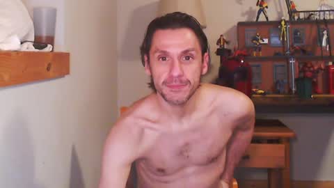 Snapshot of fanfriction chatting on 12/21/24, 08:28 Fan Friction online show from 12/21/24, 08:28