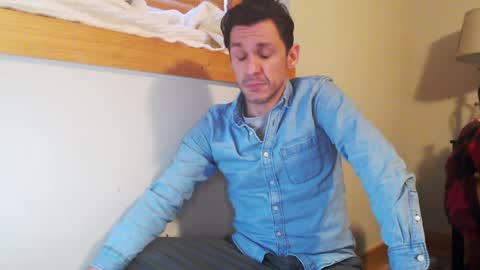 Snapshot of fanfriction chatting on 01/08/25, 07:03 Fan Friction online show from 01/08/25, 07:03