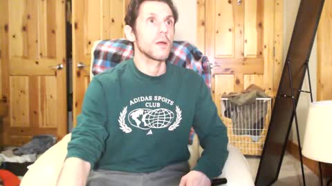 Snapshot of fanfriction chatting on 03/02/25, 03:24 Fan Friction online show from 03/02/25, 03:24