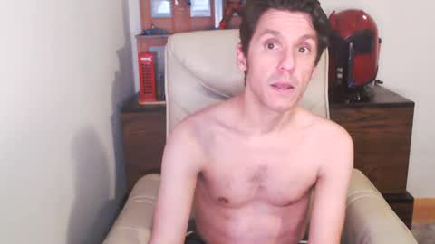 Snapshot of fanfriction chatting on 09/10/25, 06:41 Fan Friction online show from 09/10/25, 06:41