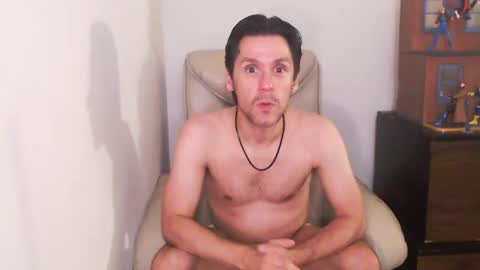 Snapshot of fanfriction chatting on 09/17/25, 10:50 Fan Friction online show from 09/17/25, 10:50