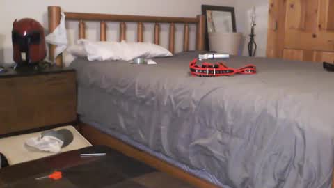 Snapshot of fanfriction chatting on 10/02/25, 01:56 Fan Friction online show from 10/02/25, 01:56