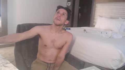 Snapshot of fanfriction chatting on 10/14/25, 05:14 Fan Friction online show from 10/14/25, 05:14