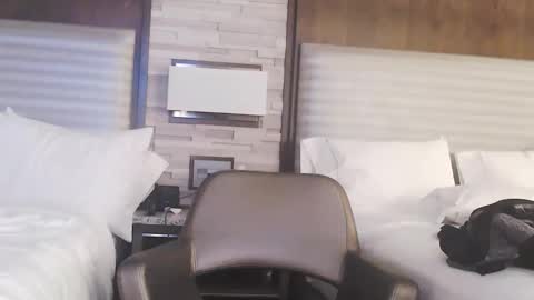 Snapshot of fanfriction chatting on 10/15/25, 08:47 Fan Friction online show from 10/15/25, 08:47