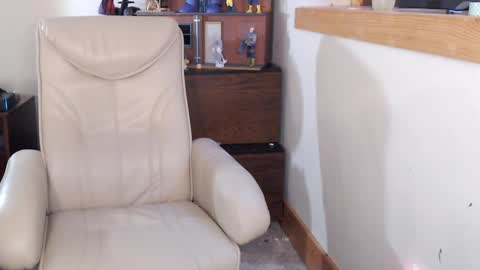 Snapshot of fanfriction chatting on 03/09/26, 09:30 Fan Friction online show from 03/09/26, 09:30