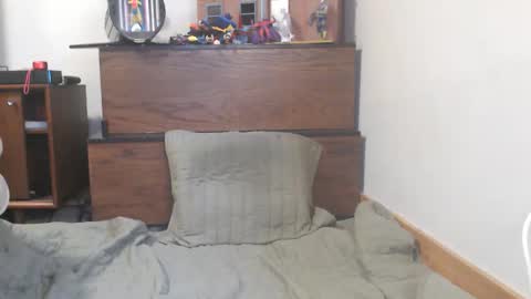 Snapshot of fanfriction chatting on 03/21/26, 01:26 Fan Friction online show from 03/21/26, 01:26