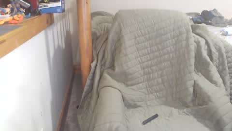 Snapshot of fanfriction chatting on 04/11/26, 01:21 Fan Friction online show from 04/11/26, 01:21