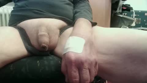 Fan from Lovens Lush   EMAILhumblepie 1   online show from 12/16/25, 06:29