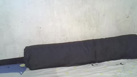 Snapshot of fangon2 chatting on 10/15/25, 12:27 KEITH ELISA online show from 10/15/25, 12:27