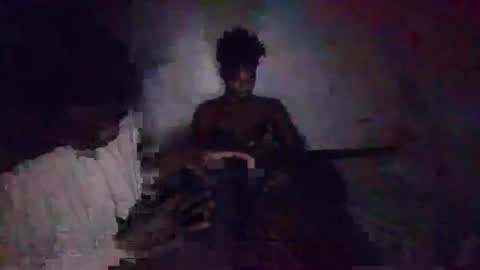 Snapshot of fangon2 chatting on 10/18/25, 03:46 KEITH ELISA online show from 10/18/25, 03:46