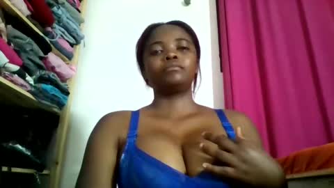 Snapshot of fanie06 chatting on 03/18/26, 06:44 fanie06 online show from 03/18/26, 06:44