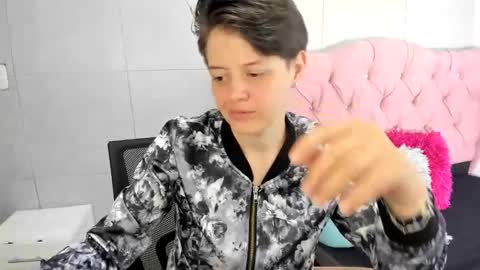 FANNY online show from 10/23/25, 03:39