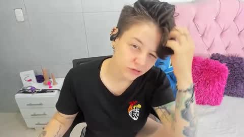 FANNY online show from 12/21/25, 03:13