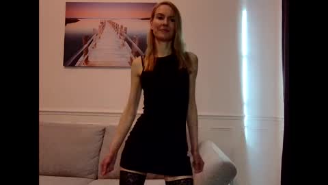 Snapshot of fanny_posy chatting on 01/10/25, 03:16 Fanny online show from 01/10/25, 03:16