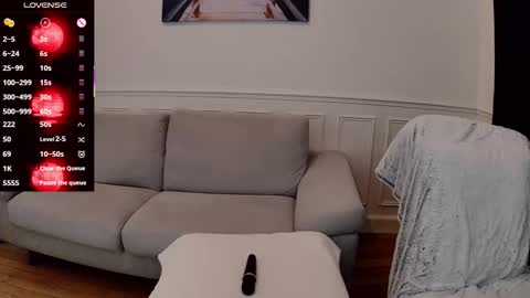 Snapshot of fanny_posy chatting on 09/15/25, 10:10 Fanny online show from 09/15/25, 10:10