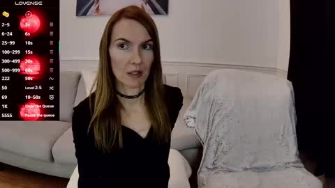 Snapshot of fanny_posy chatting on 10/16/25, 10:44 Fanny online show from 10/16/25, 10:44