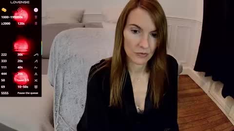 Snapshot of fanny_posy chatting on 11/04/25, 01:38 Fanny online show from 11/04/25, 01:38