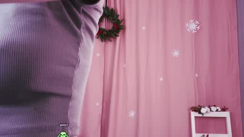 Snapshot of fannygales chatting on 12/09/24, 10:20 Kim online show from 12/09/24, 10:20