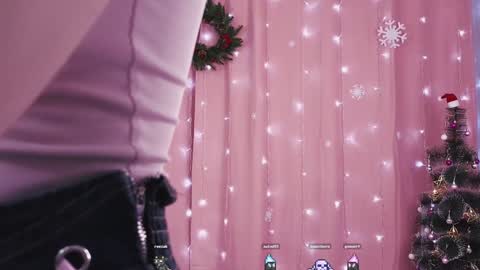 Snapshot of fannygales chatting on 12/23/24, 10:23 Kim online show from 12/23/24, 10:23