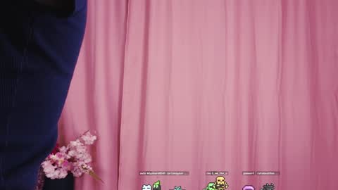 Snapshot of fannygales chatting on 01/05/25, 10:19 Kim online show from 01/05/25, 10:19