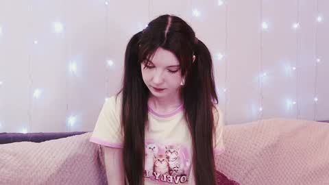 Snapshot of fannygales chatting on 01/20/25, 04:12 Kim online show from 01/20/25, 04:12