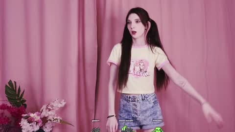 Snapshot of fannygales chatting on 01/20/25, 07:14 Kim online show from 01/20/25, 07:14