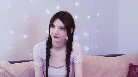 Snapshot of fannygales chatting on 01/28/25, 04:08 Kim online show from 01/28/25, 04:08