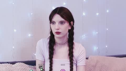 Snapshot of fannygales chatting on 01/28/25, 10:12 Kim online show from 01/28/25, 10:12