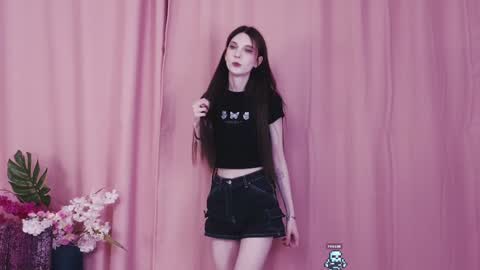 Snapshot of fannygales chatting on 01/29/25, 07:11 Kim online show from 01/29/25, 07:11