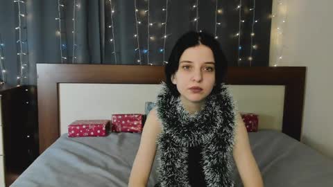 Snapshot of fannyharber chatting on 12/25/24, 10:39 Mia online show from 12/25/24, 10:39